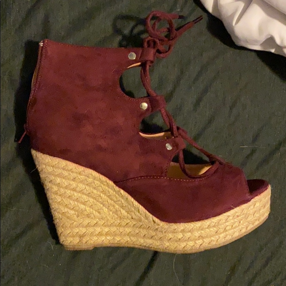 Wedge heels